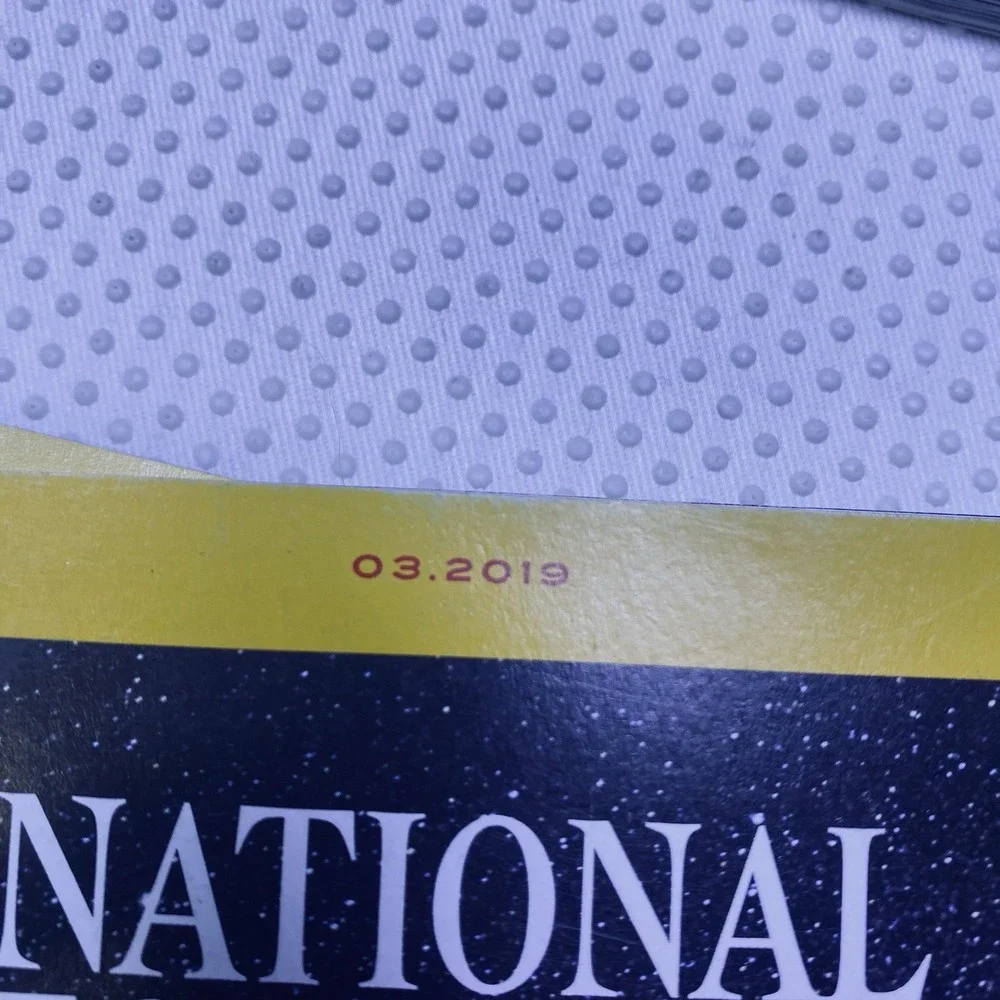 A Lot of 5 Vintage National Geographic Magazines 1979 2016 2017 2019 2006
